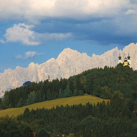 Landgasthof Buchner Admont Bagian luar foto