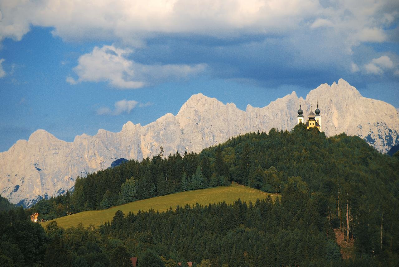 Landgasthof Buchner Admont Bagian luar foto
