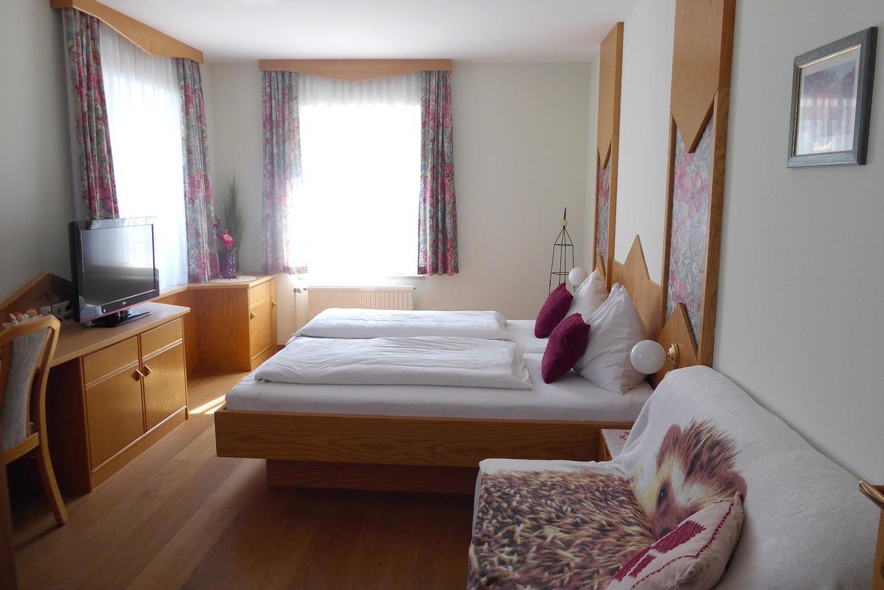 Landgasthof Buchner Admont Bagian luar foto
